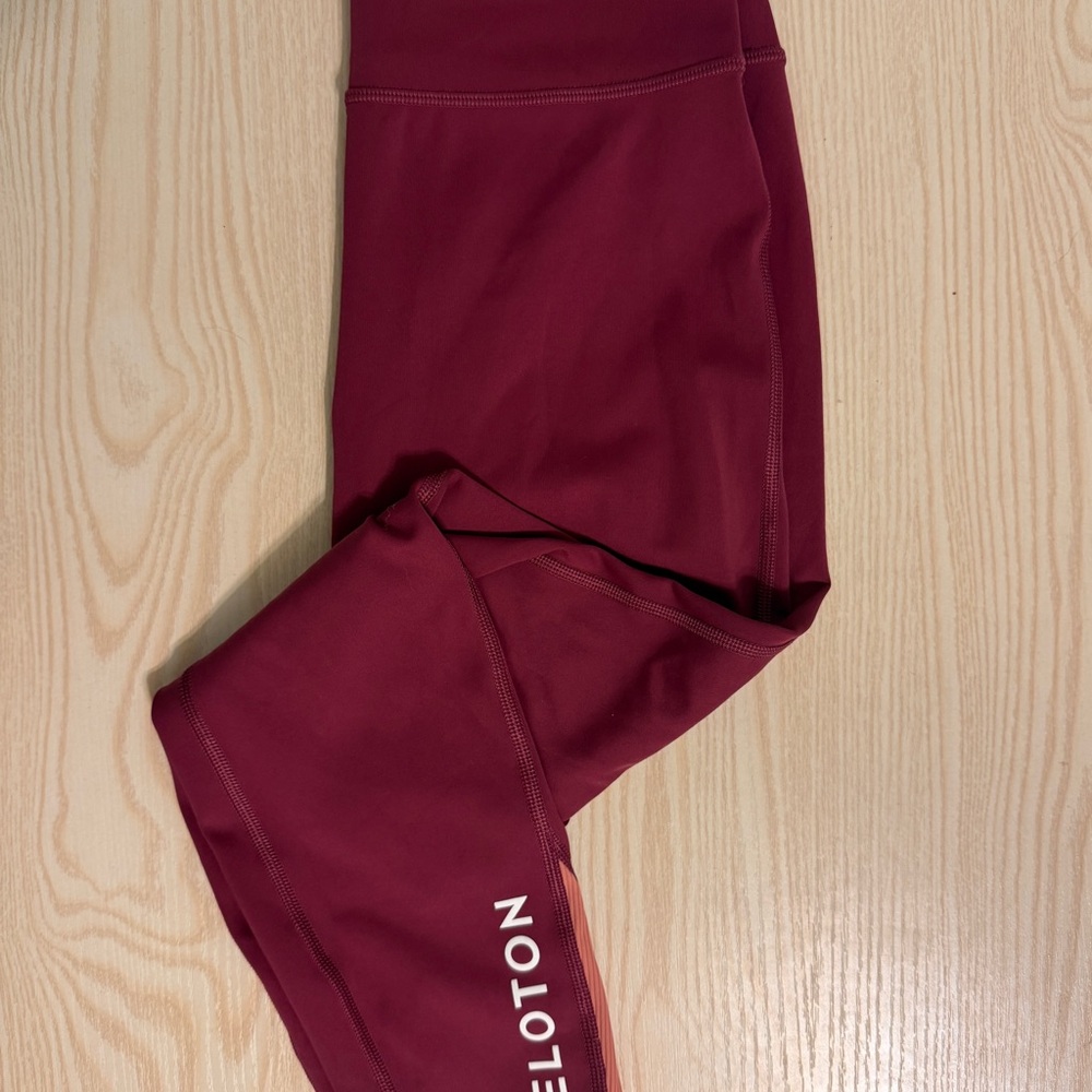Maroon peloton crop leggings